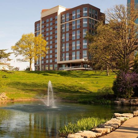 Residence Inn By Marriott St Louis Clayton Bagian luar foto