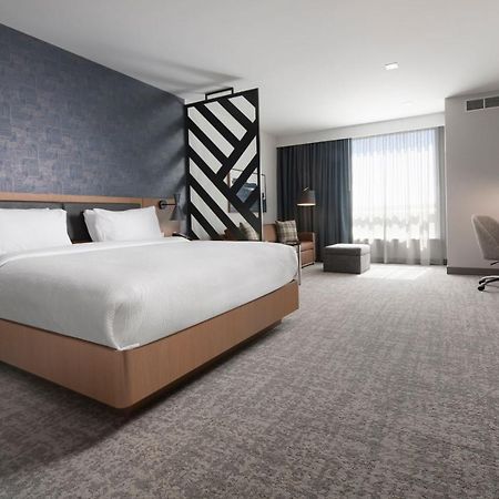 Residence Inn By Marriott St Louis Clayton Bagian luar foto