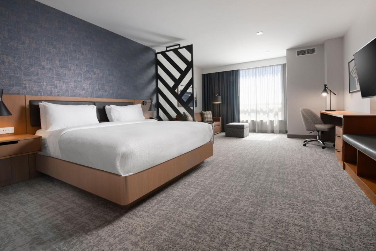 Residence Inn By Marriott St Louis Clayton Bagian luar foto