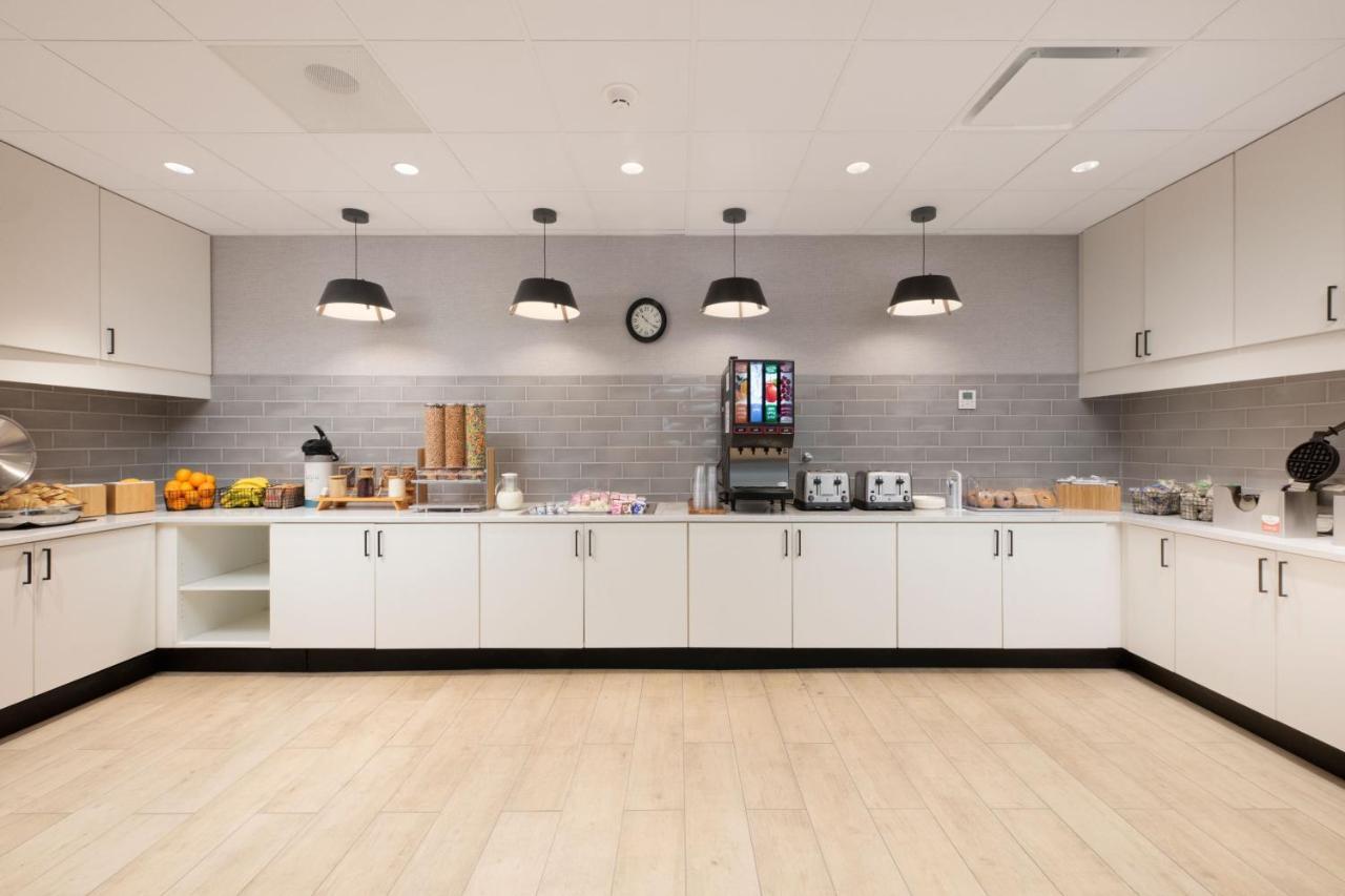 Residence Inn By Marriott St Louis Clayton Bagian luar foto
