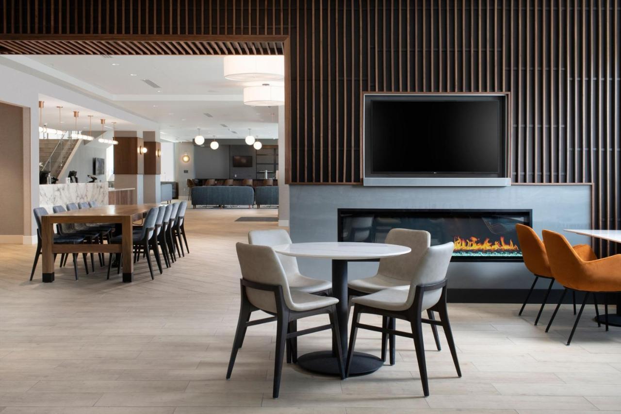 Residence Inn By Marriott St Louis Clayton Bagian luar foto