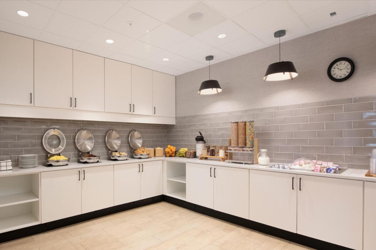 Residence Inn By Marriott St Louis Clayton Bagian luar foto