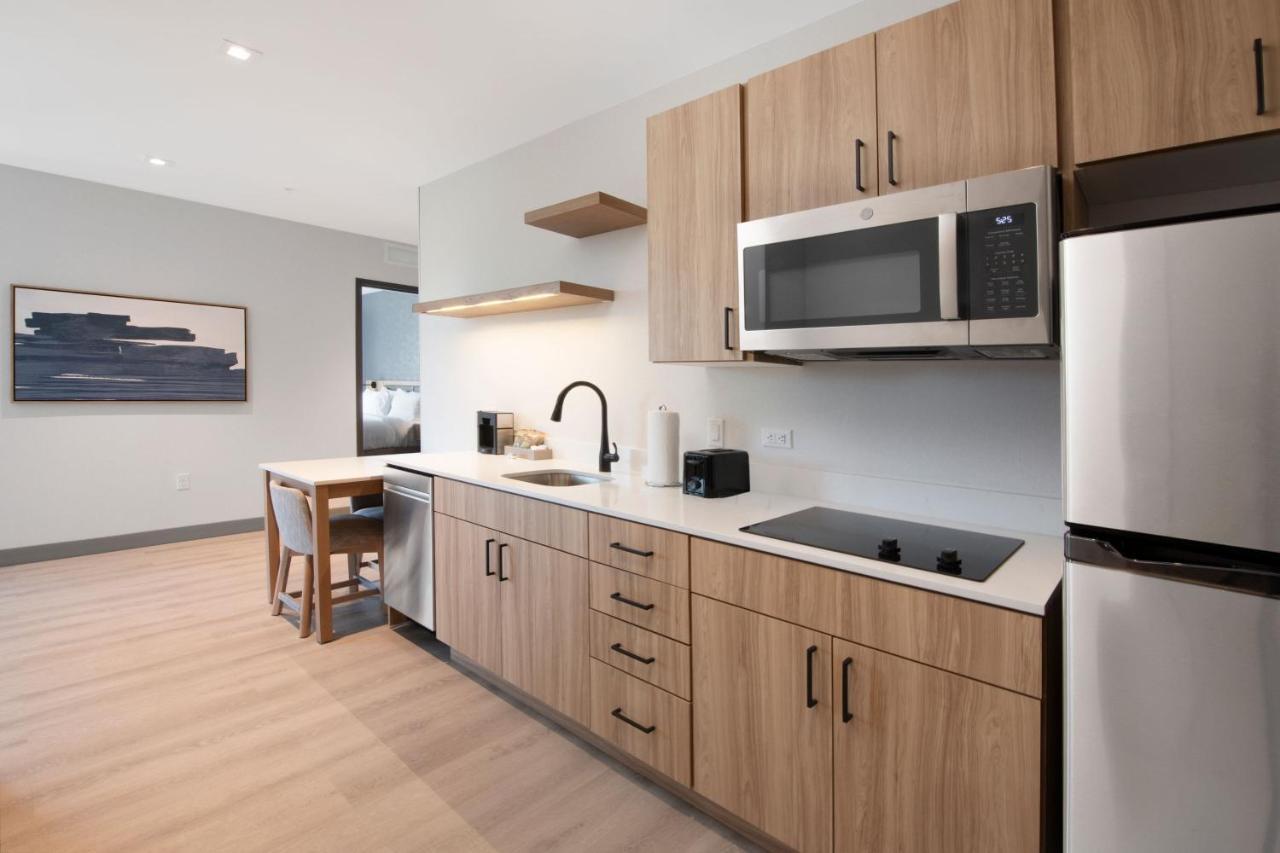 Residence Inn By Marriott St Louis Clayton Bagian luar foto