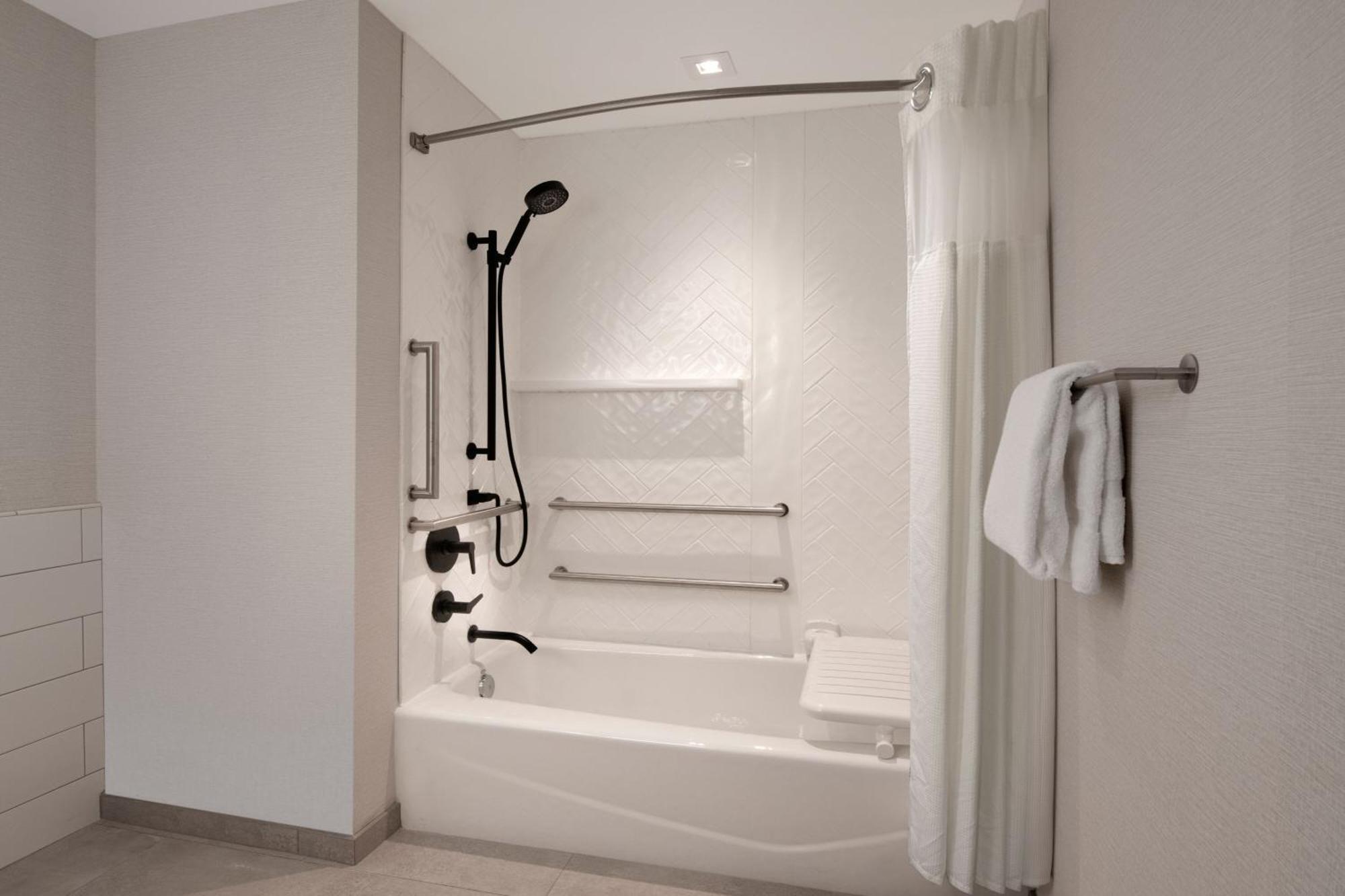 Residence Inn By Marriott St Louis Clayton Bagian luar foto